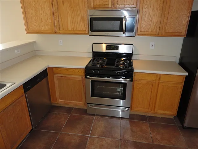 5363 Fossil Ridge Pl NW — Photo 2