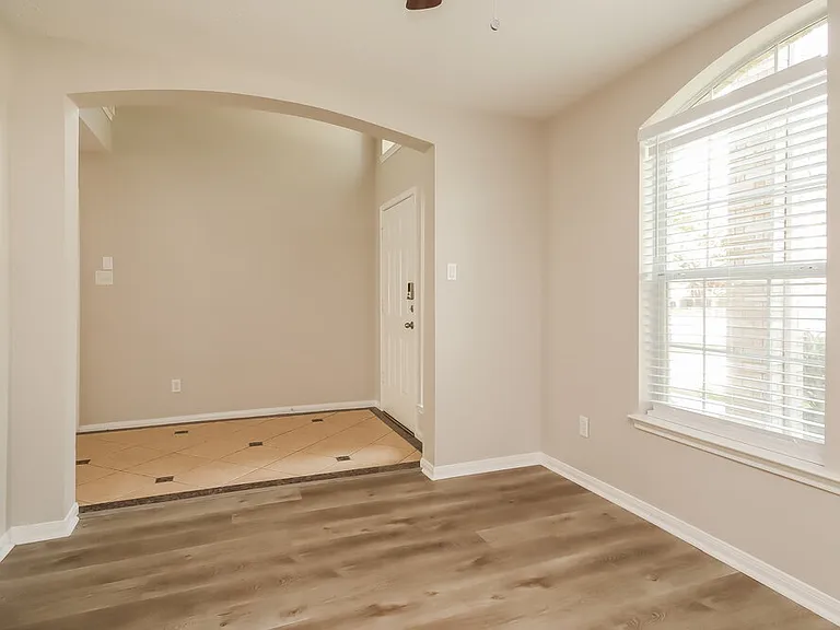 16402 Ancient Forest Dr — Photo 8