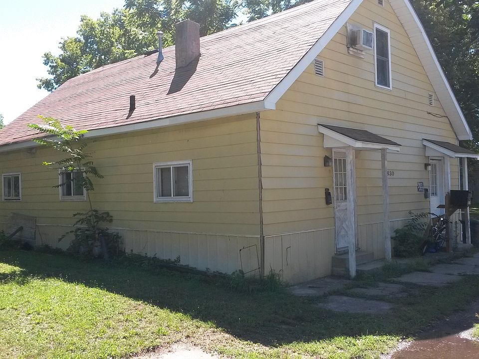 2nd image of 830 Carbon St