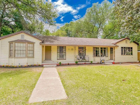 400 Diane Dr, Longview, TX 75602