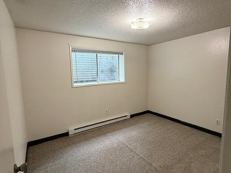 322 NW Larry St #320 — Photo 8