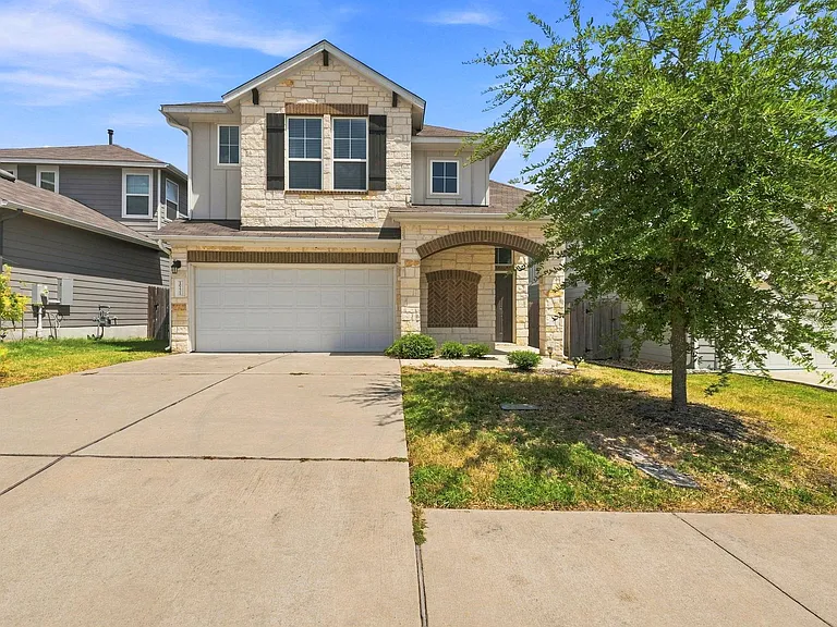 10221 Forest Grove Dr — Photo 2