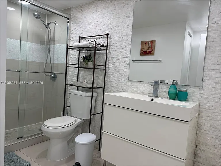 19370 Collins Ave #423 — Photo 12