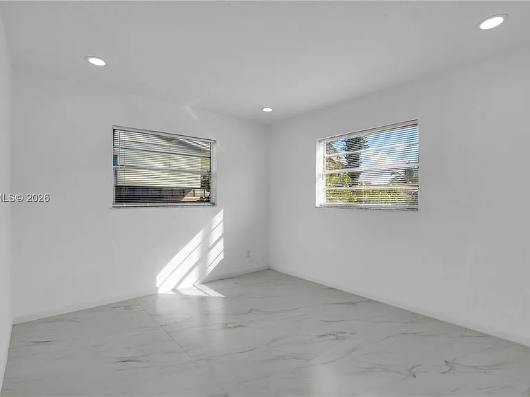 4285 SW 48th Ct — Photo 18