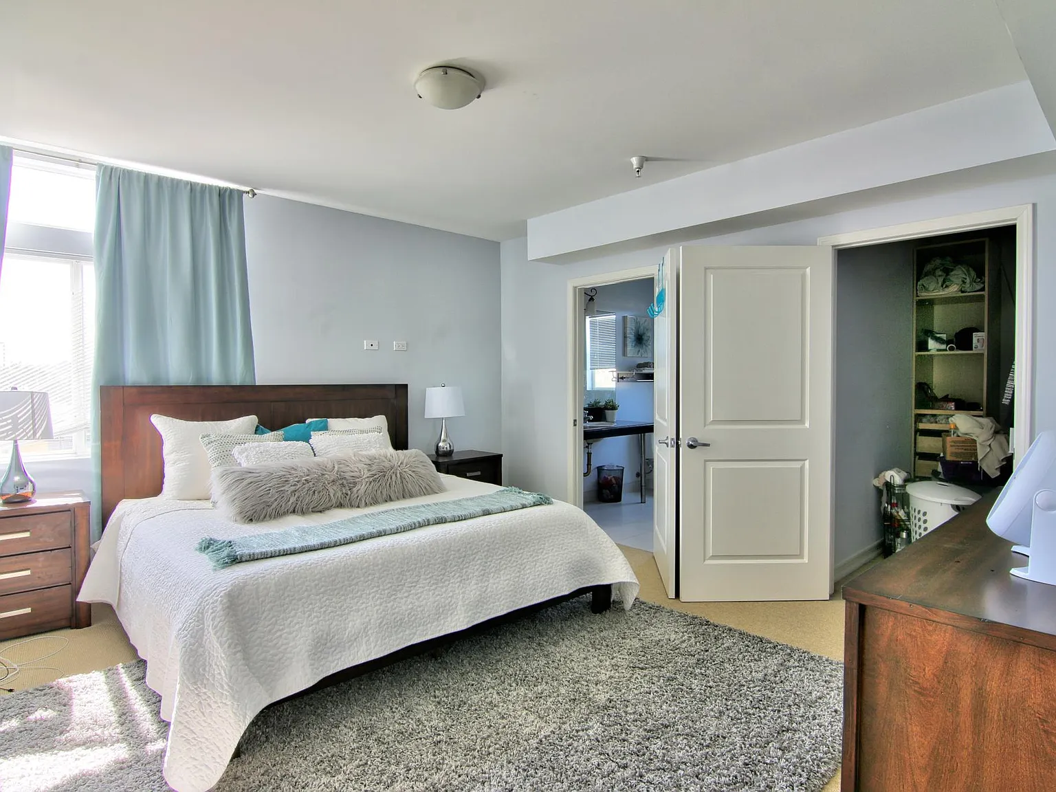 3 bed, 3.5 bath, 1750 sqft, $1,600 — Photo 2
