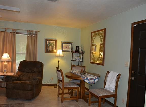 5th image of 15536 Avenue C