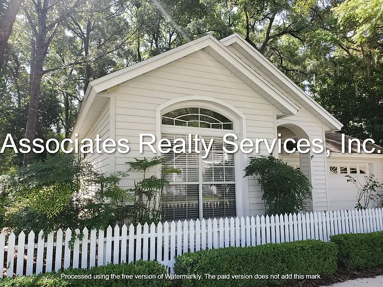 5231 SW 103rd Dr — Photo 1