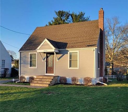 3rd image of 2723 John St