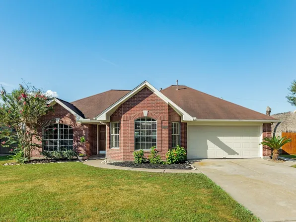 3425 Van Ness Dr, Alvin, TX 77511