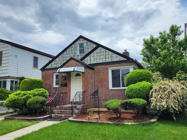 224-06 114 road, Cambria Heights, NY 11411