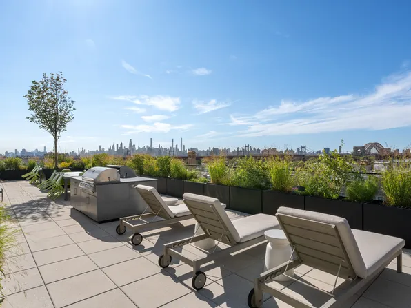 21-21 31st Street image 19 of 24