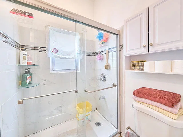 5 bed, 2952 sqft, $1,500 — Photo 3