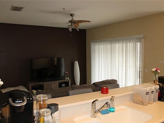 5th image of 2352 Grand Central Pkwy APT 15