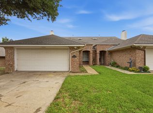 3636 Country Club Dr W, Irving, TX 75038