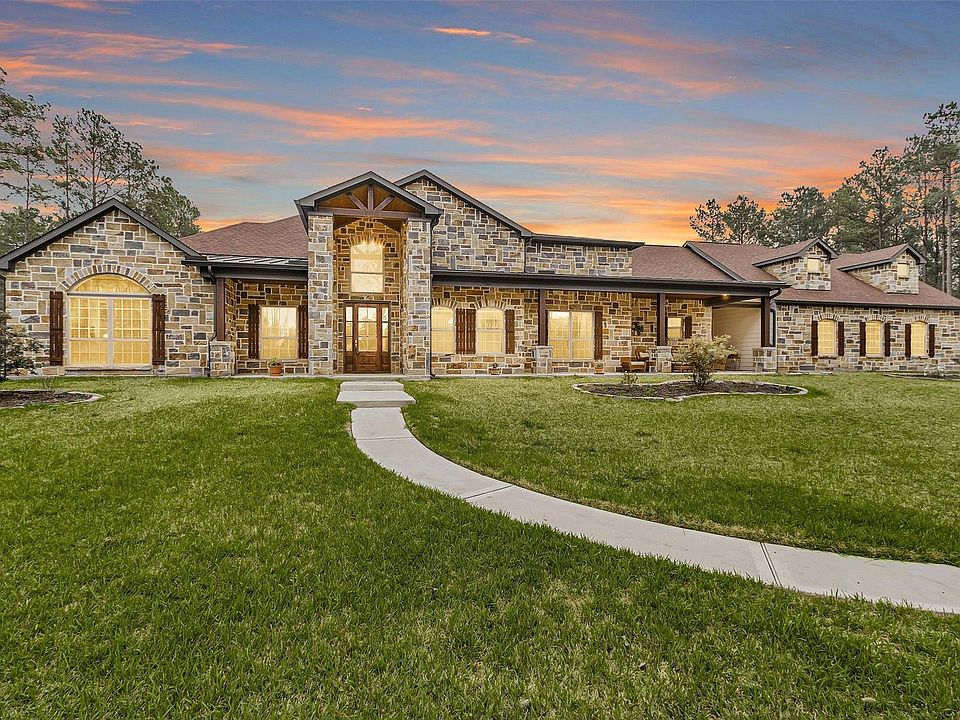 1st image of 264 Grey Feather Rd