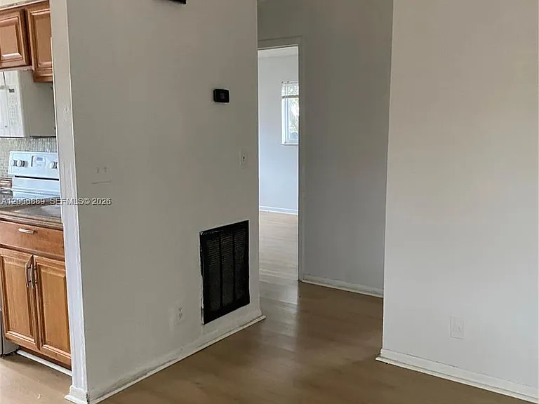 6132 SW 39th St #R — Photo 10