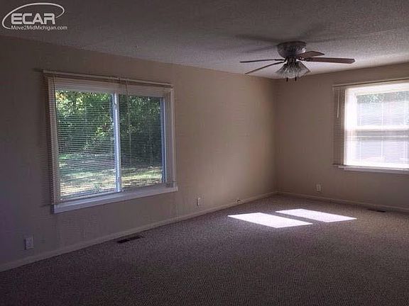 4th image of 1301 N Cornell Ave
