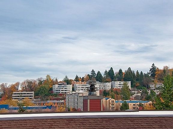 5th image of 2760 76th Ave SE APT 403