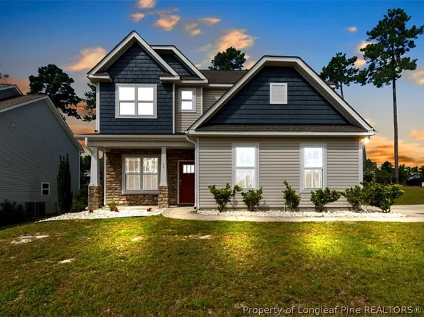 14 Wildlife Bridge Ct, Spring Lake, NC 28390