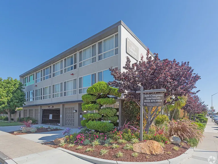 The Colegrove Apartments — Photo 1