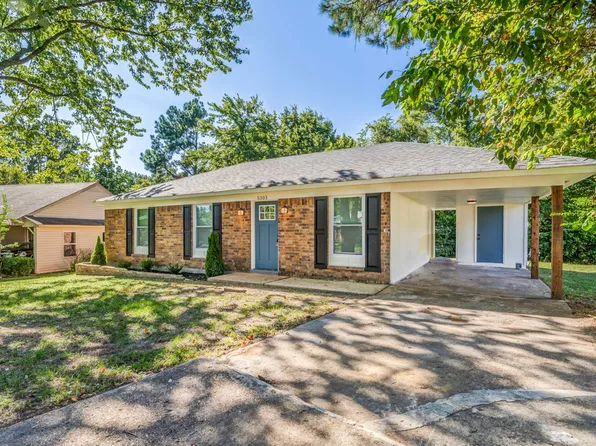 5303 Broken Oak Dr, Memphis, TN 38127