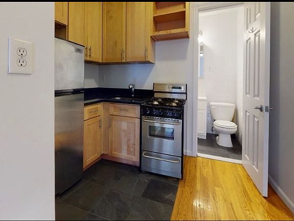 3rd image of 330 E 74th St #3