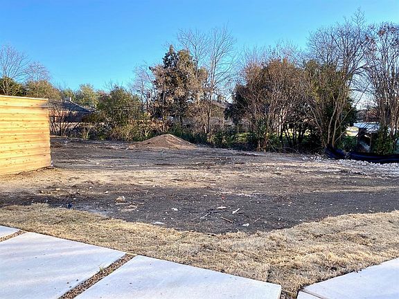 5th image of 1016 N Lindale Ln