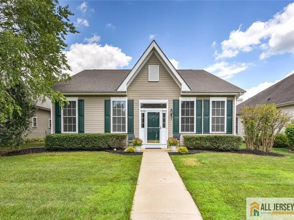 5 Trowbridge Ln, Cranbury, NJ 08512