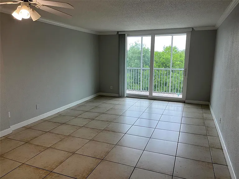 2610 Coconut Bay Ln #733 — Photo 2