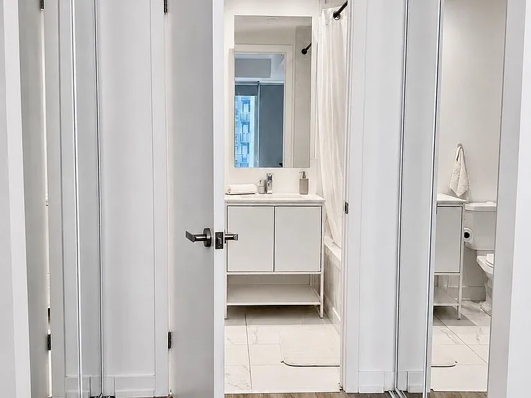 77 Shuter St #2302 — Photo 15