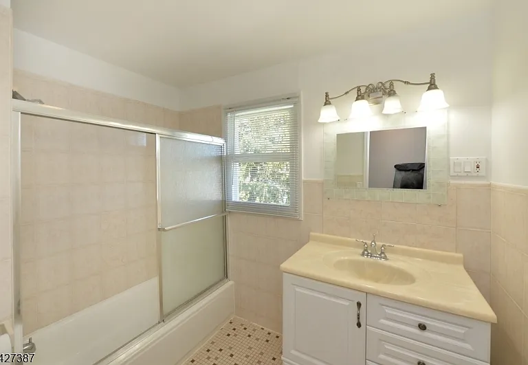 142 Grand Ave #2 — Photo 11