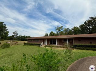 37 Leggett Dr, Texarkana, TX 75503