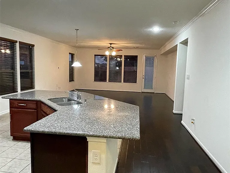 16511 Winthrop Bend Dr — Photo 5