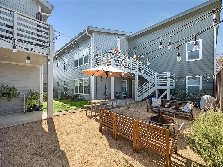 1308 Ruthven St #B — Photo 2