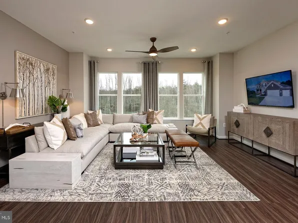 105 Waterleaf Dr, Laurel, MD 20724