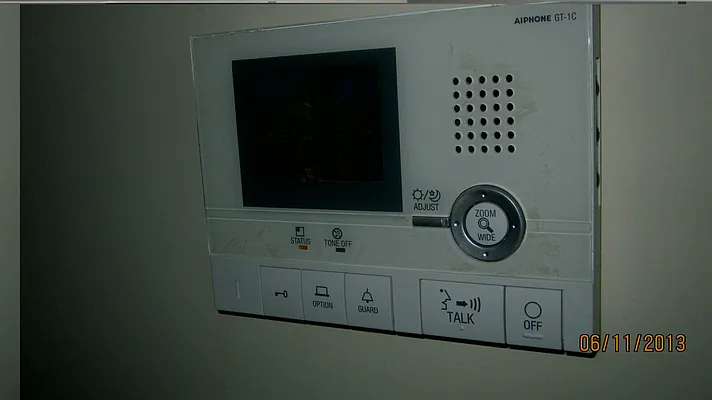 Rented by The Hamilton Group | media 22