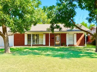 2402 W 13th St, Plainview, TX 79072