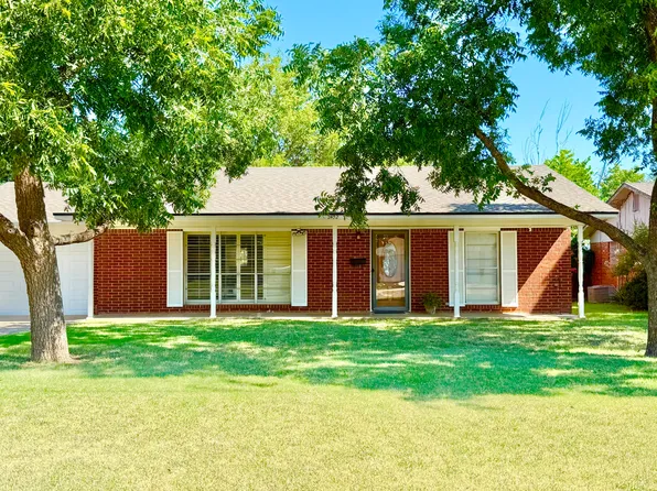 2402 W 13th St, Plainview, TX 79072