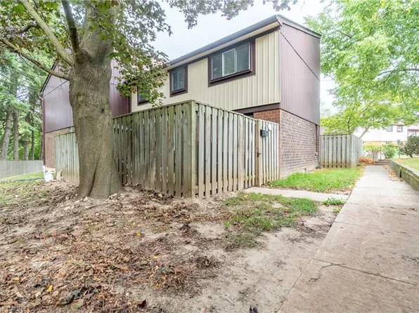 45 Marksam Rd #121, Guelph, ON N1H 6Y9