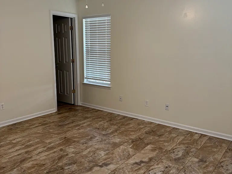 102 Winding Canyon Dr — Photo 5