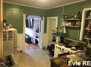 452 Hanover St #201, Boston, MA 02113