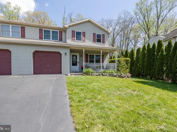 6247 Pond View Dr, Birdsboro, PA 19508