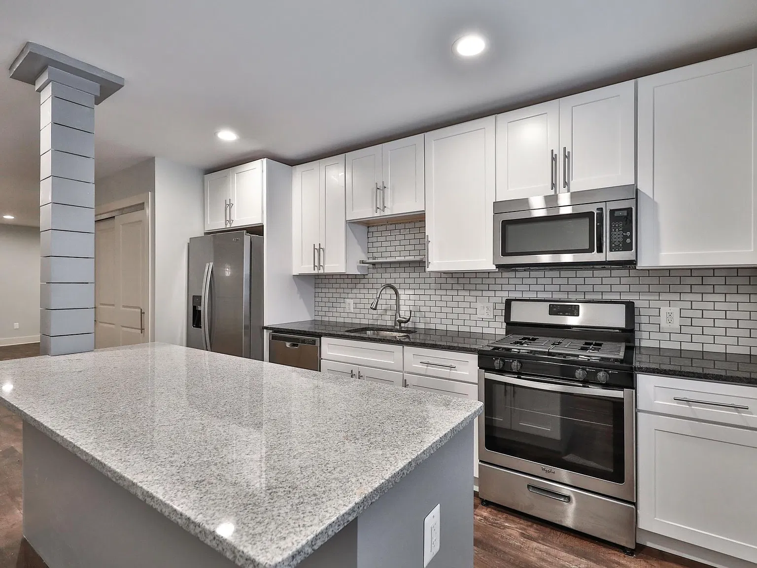1320 N Franklin St — Photo 1