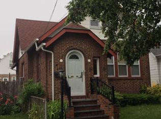 24405 135th Ave, Rosedale, NY 11422