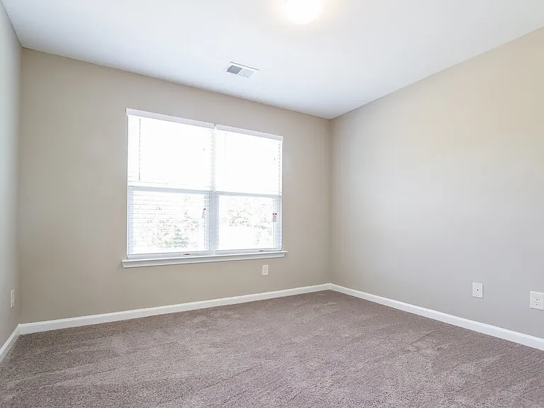 326 Crescent Woode Dr — Photo 12