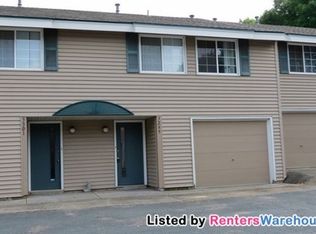 3299 Hill Ridge Dr, Eagan, MN 55121