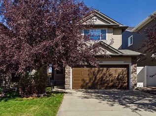 163 W Panamount Cir NW, Calgary, AB T3K 0G9