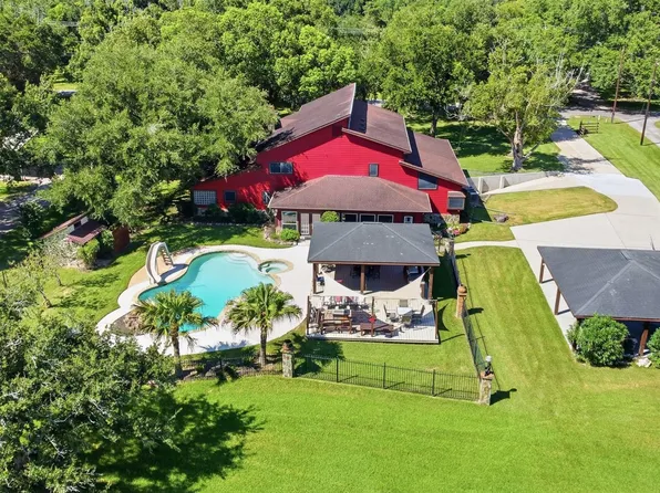 2803 County Road 145, Alvin, TX 77511