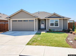 1807 SE Blackberry Ave, Dallas, OR 97338