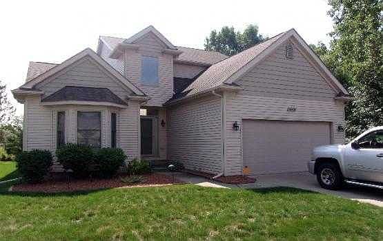 1st image of 1074 Fairway Dr